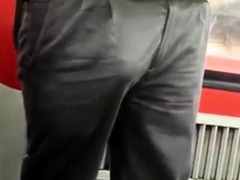 Str8 security guy bulge in metro