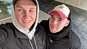 First Gay Pissing Vlog in History (And It’s HOT)