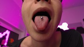 I'll give you an amazing blowjob! POV