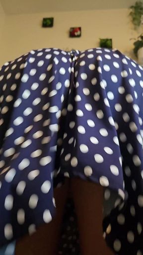 Curvy amateur shows off her big ass in a thick dress