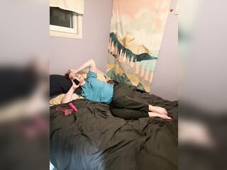 Vanity masturbates thinking about her boyfriend in jail