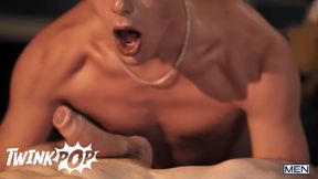 Twink Joey Mills Smothers Jay Strokes Face in Bubble Butt Rimming 69 Cum Gush