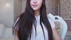 Amateur Brit Gives Webcamshow Striptease