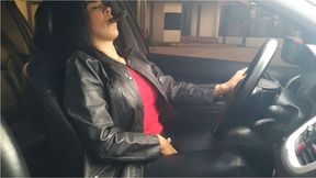 Kendra Smokes a Big Cigars and Gets Hot Until to Cum