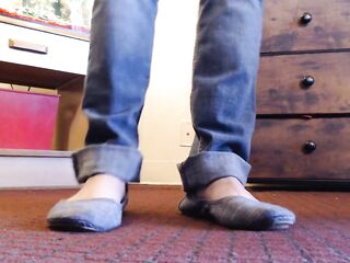 Toe Wiggles Dipping Ballet Flats Smutty