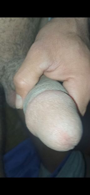 A beautiful penis that makes you want to climb on it, which one of you wants it - imadlamri16