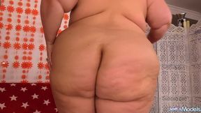 'Super Thick Chick Erin Green Takes It Like a Pro'