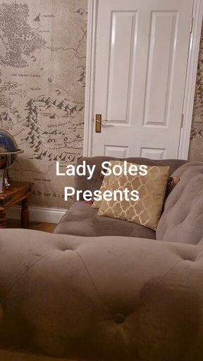 MILF in Tight Jeans Foot Worship & Trampling