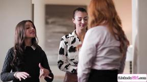 ”Lesbian staffs Double penetration fuck titty cougar client”