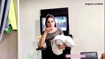 Madrastra consuela a su hijastro dotado, que qued&oacute_ sin novia .Hasta el facial