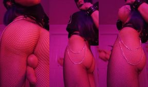 Goth MILF squirts on big dick trans cumshot