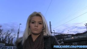 Amateur Bleached blonde babe gets fucked outdoors behind a coach
