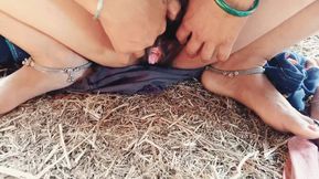 Savita Bhabhi Ne Khet Mein Full Sex Video
