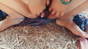 Savita Bhabhi Ne Khet Mein Full Sex Video