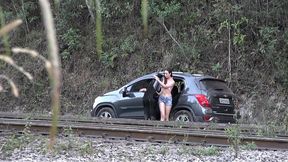 amanda borges desceu para fazer um xixi e fudeu com um homem no mato