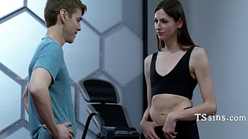 First Day At Gym Trainer Wanted To See My Girldick .. Hmm