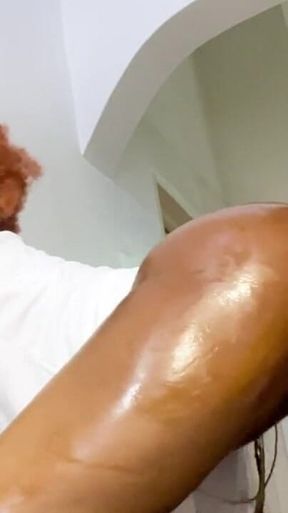 Amateur Deep Pussy Fuck Led to Squirting Profusely