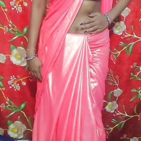 Indian hot bhabhiji enjoying with her boyfriend in pink saree