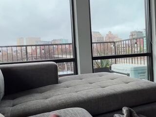 Jerking off for everyone to see *Huge Cumshot*
