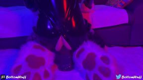 Horny Latex Puppy With Cute Paws Rides Xl Chance From Bad Dragon