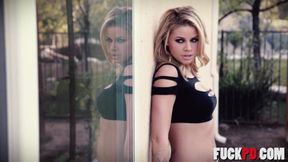 Piper Perri - In Good Three