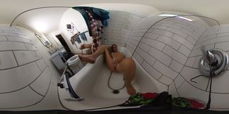 LizzyYum VR JULY 2026 bathing masturbation #31