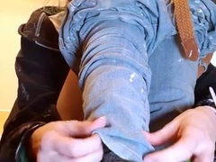 Amateur Foot Fetish Girlfriend Sucks and gives a Footjob