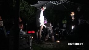 baisze par un mec cagoule en pleine nuit la nuti d halloween