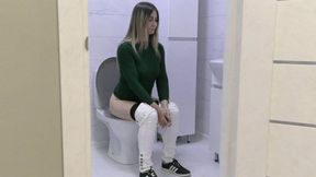 Big brownies escape from my bum loud splashes can be heard WMV FULL HD 1080p