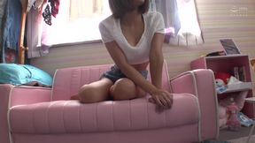 A half-Thai beauty who grew up in the southern country was a slutty little devil with great style! DVD