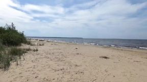 Hot Mom in White Swimsuit Shows Off Big Tits and Perfect Ass