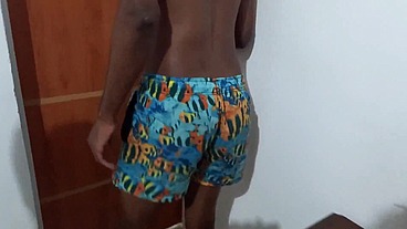 A PUTARIA FOI TANTA QUE ELE CHUPOU ATÉ O PAU DO AMIGO