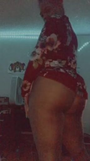 Shake shake .. Shake that ass