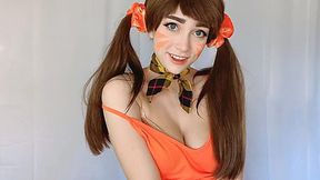 Gorgeous cosplayer is gonna masturbate for you
