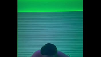 GEMIDOS REALES. Bajo la luz verde del motel: ella arriba... yo termino adentro
