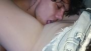 sexi chica de piel palida se deja montar cuando estasmos solos en casa