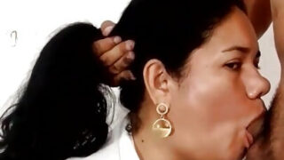 Cette salope fait une pipe dégueulasse avant de se faire enculer comme une chienne.