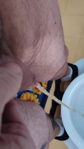 Rich pissing
