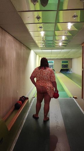 My naked ass bowling