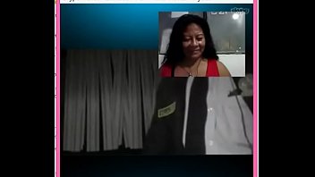 celador y vecina del barrio se masturban por skype