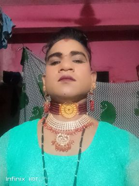 Madhuri Bhabhi crossdressing