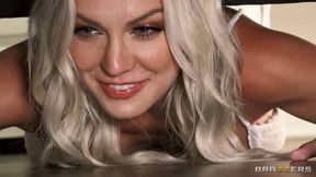 Kenzie Taylor Gets Stuck Seth Gamble 18.05.2020