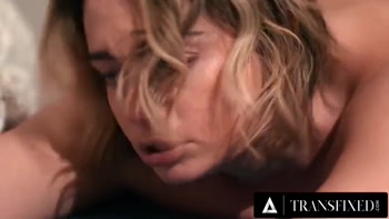 Zariah Aura Unleashes Steamy Passion on Petite PAWG Sophia Burns