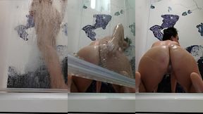 toi aussi tu aimerais que je me frotte comme ca, contre ta queue ?