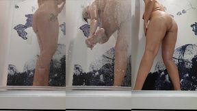 toi aussi tu aimerais que je me frotte comme ca, contre ta queue ?