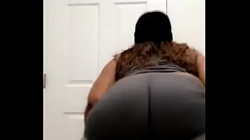 Ass shaking Tamara