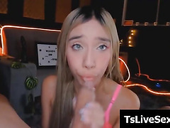 Hot Tranny Sucking Boyfriend Cock 082029 1605203