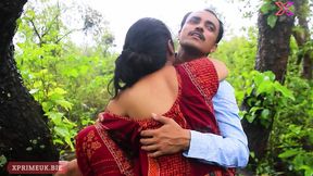 Naughty&#x1F608; tryst with ravishing brown-skinned girlfriend amidst lush greenery