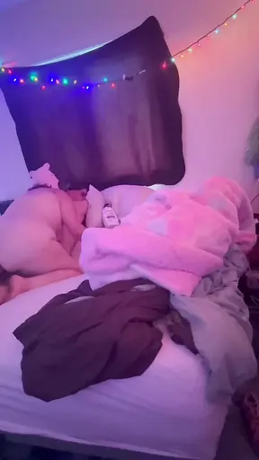 A Back Massage Turns Into Loud Multiple Orgasms
