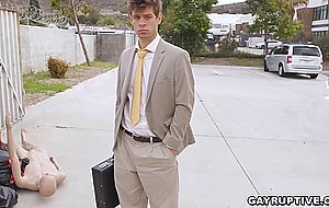 Michael Del Ray slides his massive cock deep inside
